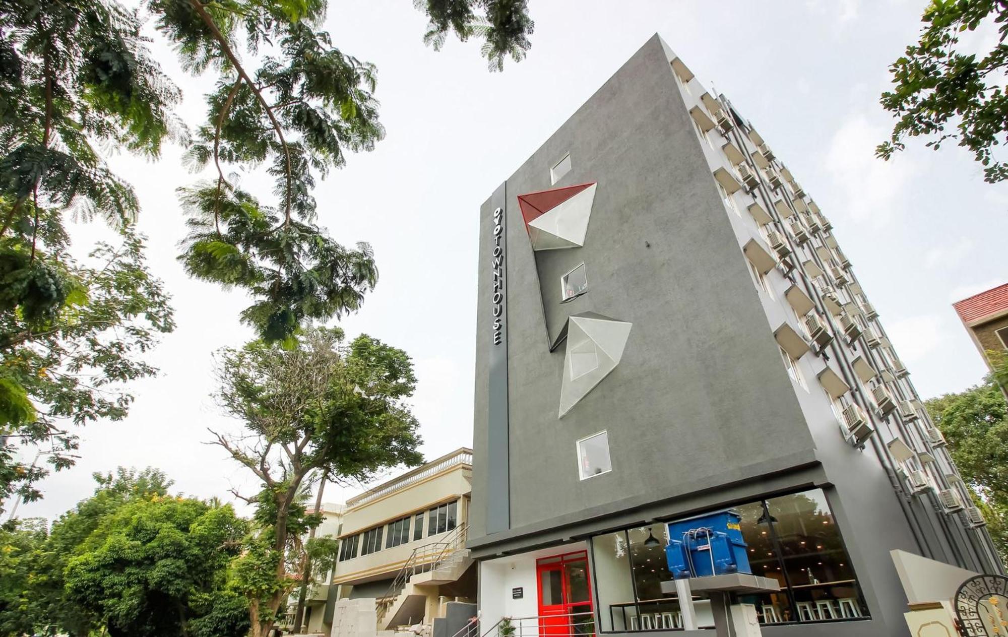 היידראבד Super Townhouse The Cinco Hotel Near Esi Hospital מראה חיצוני תמונה