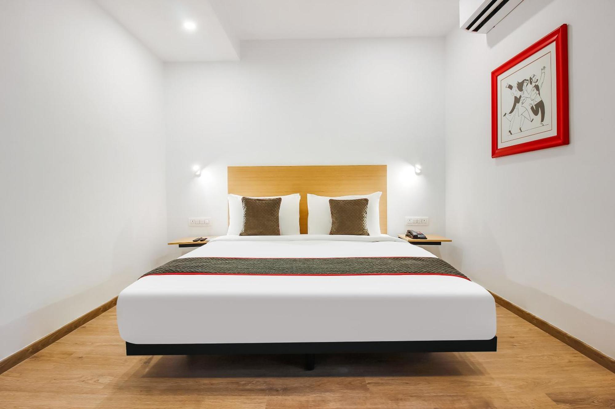 היידראבד Super Townhouse The Cinco Hotel Near Esi Hospital מראה חיצוני תמונה