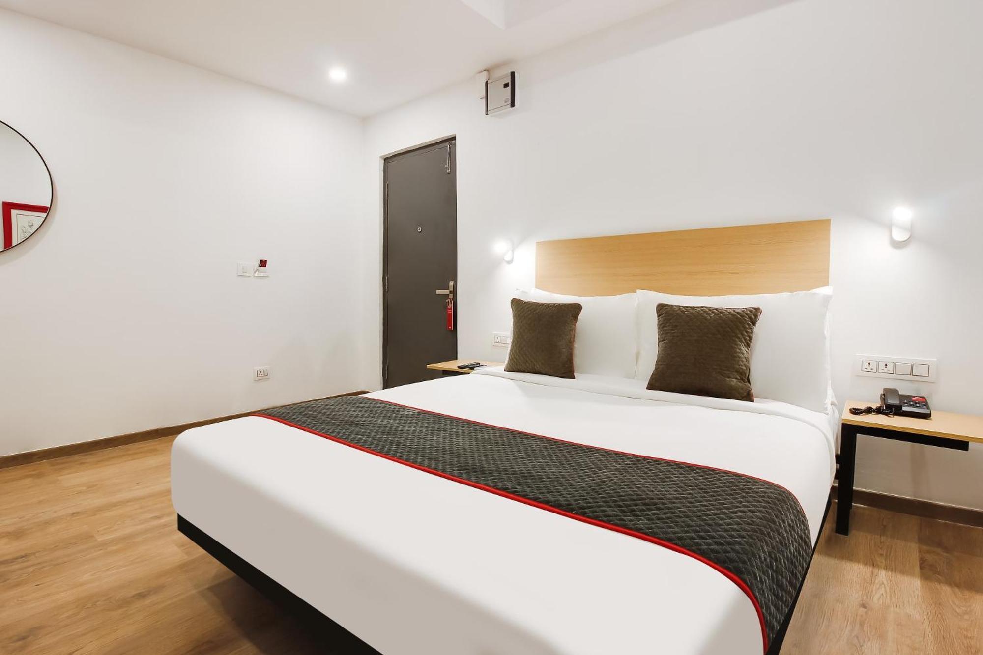 היידראבד Super Townhouse The Cinco Hotel Near Esi Hospital מראה חיצוני תמונה