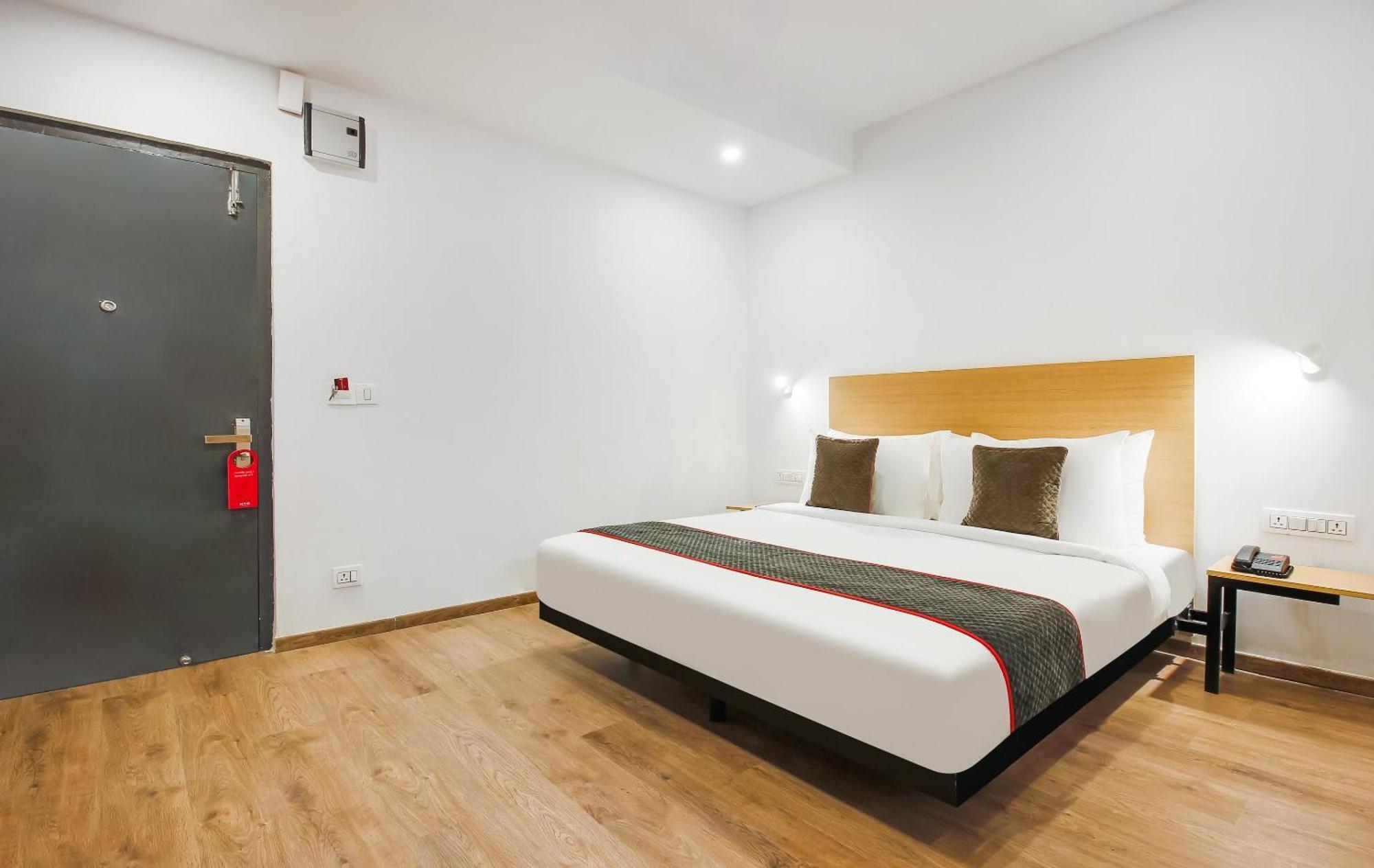 היידראבד Super Townhouse The Cinco Hotel Near Esi Hospital מראה חיצוני תמונה