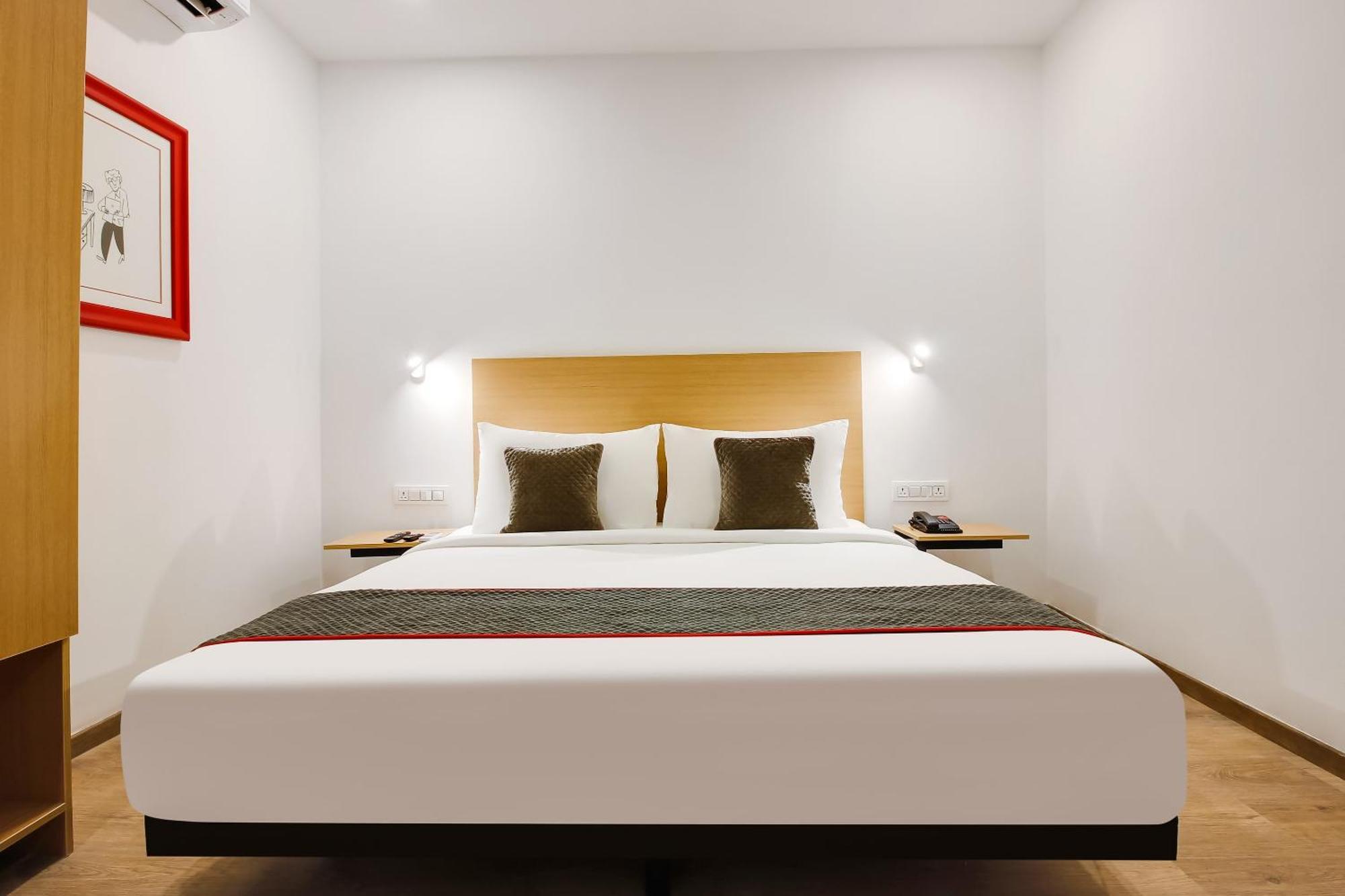 היידראבד Super Townhouse The Cinco Hotel Near Esi Hospital מראה חיצוני תמונה