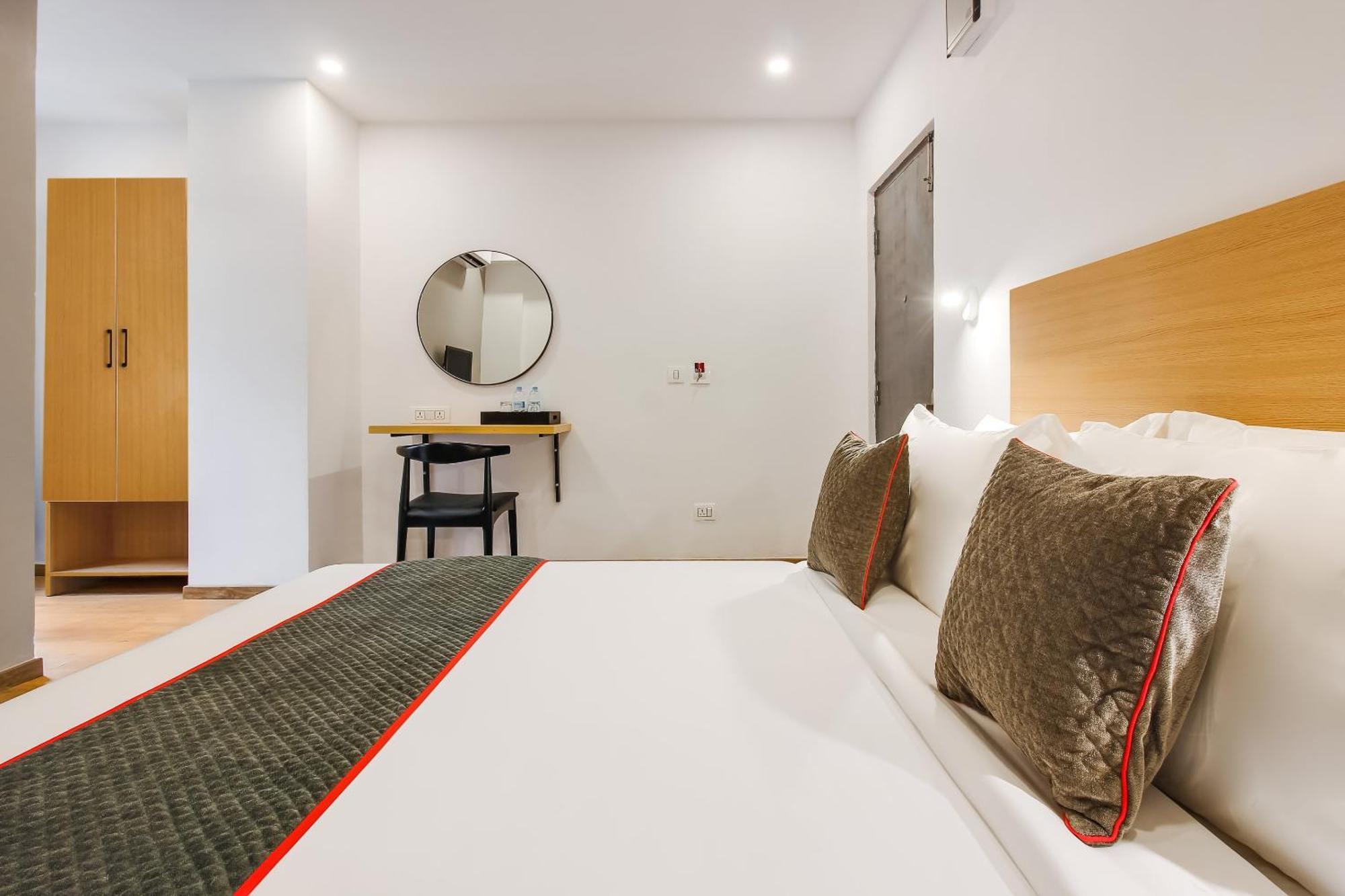 היידראבד Super Townhouse The Cinco Hotel Near Esi Hospital מראה חיצוני תמונה
