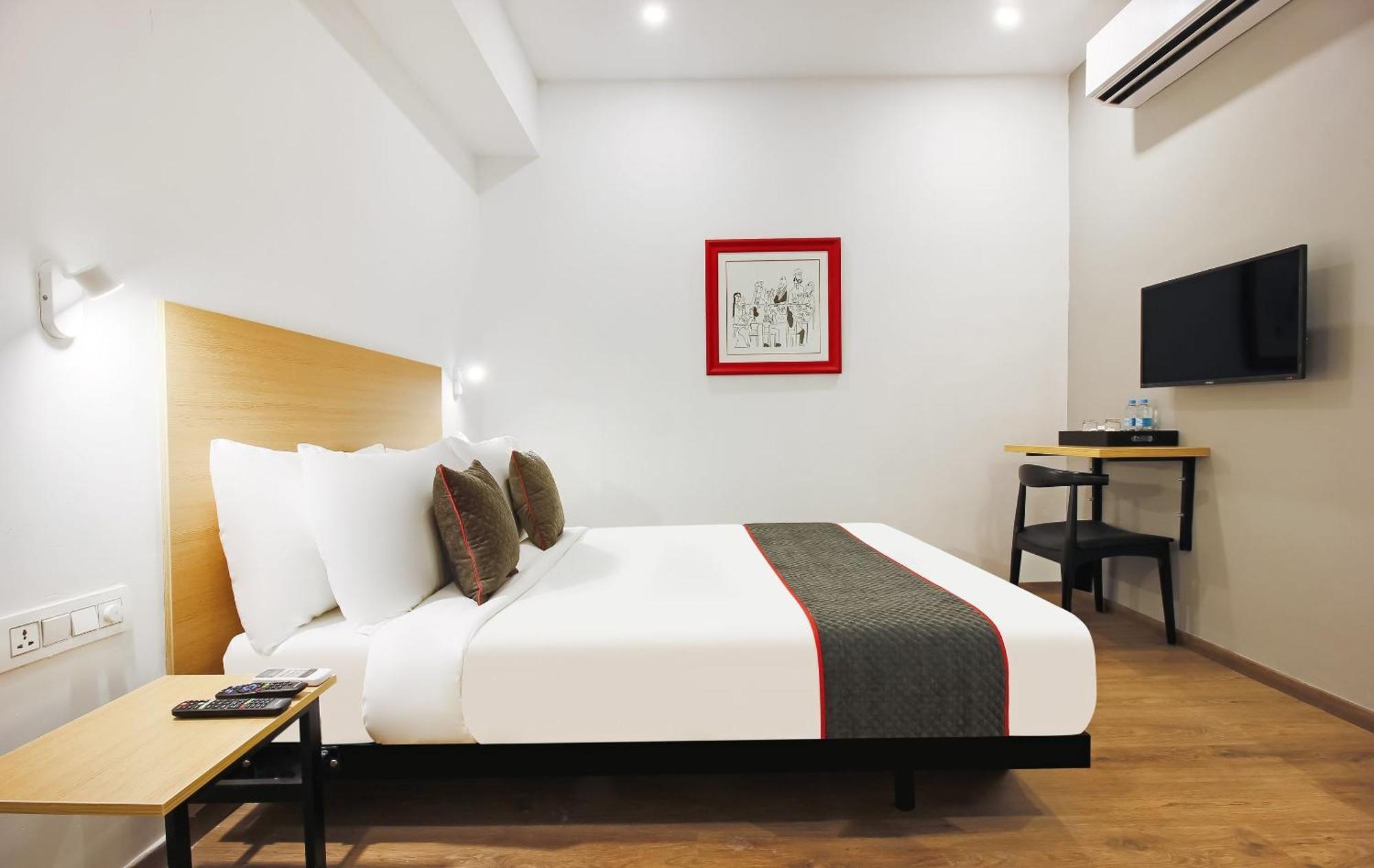 היידראבד Super Townhouse The Cinco Hotel Near Esi Hospital מראה חיצוני תמונה